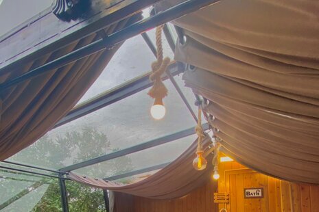 کلبه سقف شیشه ای مبله در سوادکوه