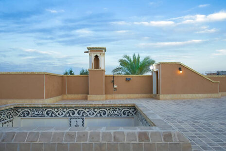 اتاق 4نفره گلفام در هتل سنتی در کاشان