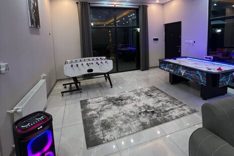 ویلا استخردار مبله دو خواب إما در کردان