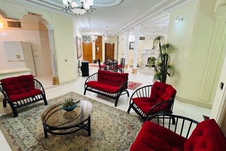 ویلا چهار خواب مبله نفس در شهر صدرا