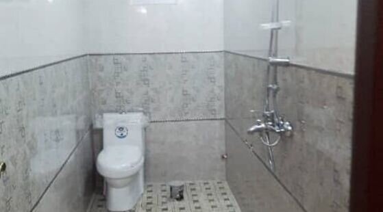 منزل بزرگ و نوساز مبله در کاشان