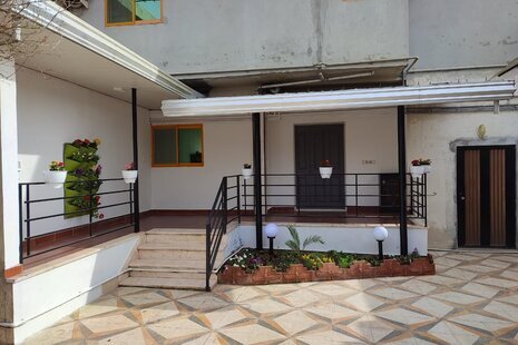 واحد دو خواب گلستان در طبقه همکف ویلا ایزدشهر