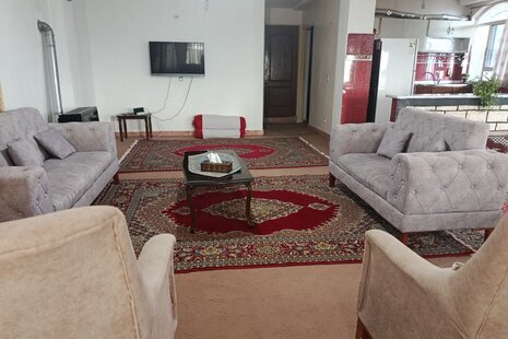 واحد دوخواب مبله کاظمی در طبقه اول ویلا کلاردشت