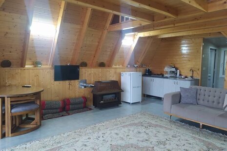 کلبه سوئیسی دوبلکس تکخواب دل آسا در مرزیکلا