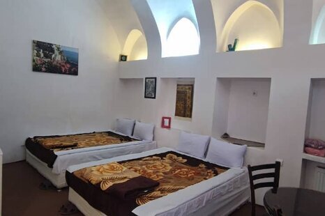 اتاق چهارنفره (4) دراقامتگاه بومگردی کاشان