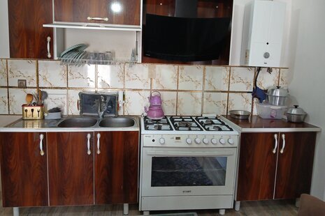 واحد طبقه همکف تک خواب مبله در شفت