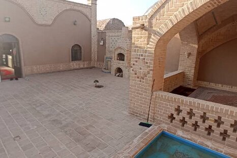 اتاق 2 قصر فیروزه در بومگردی گرمسار