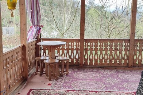 اتاق 50 متری سنتی در بومگردی لاهیجان