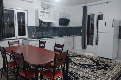 واحد دوخواب مبله در طبقه دوم ویلا فاطیما در فومن