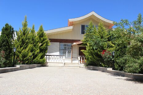 خانه ویلایی دوبلکس استخردار در چهارباغ