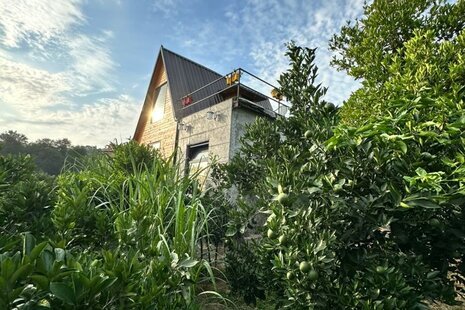 کلبه سوئیسی جکوزی دار دوخواب مدرن در سوادکوه