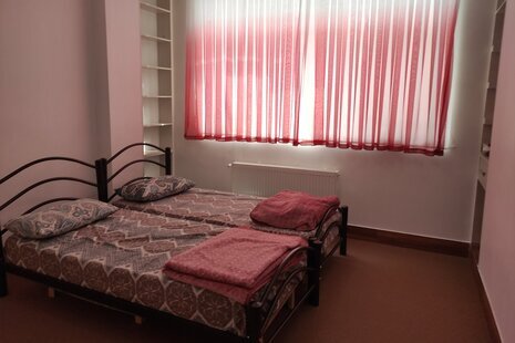 واحد در طبقه اول ویلا بالکن دار چم زاینده رود سامان