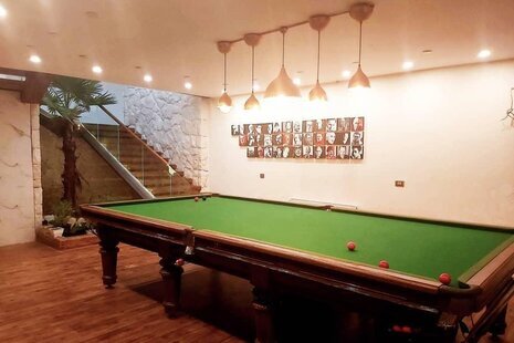 ویلا استخر ابگرم جکوزی دار دو طبقه سه خواب در ساوجبلاغ