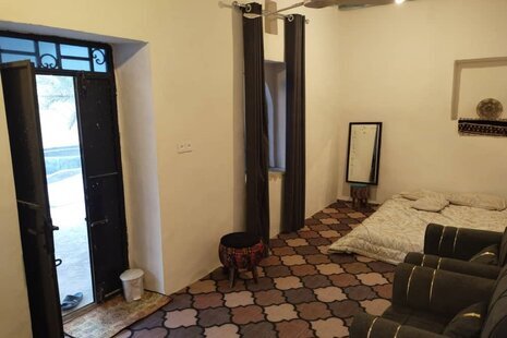 اتاق مبله شخمالی در اقامتگاه بومگردی قشم