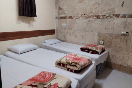 واحد دو خوابه (9نفره) نوساز در مسافرخانه مشهد