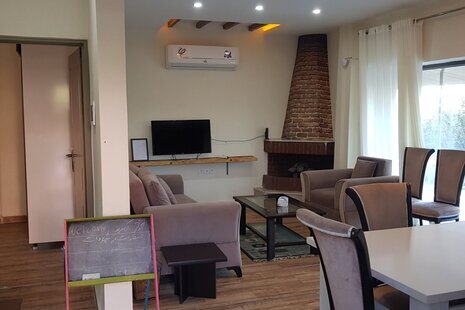 واحد دو خواب (2) طبقه همکف ویلا در قائم شهر