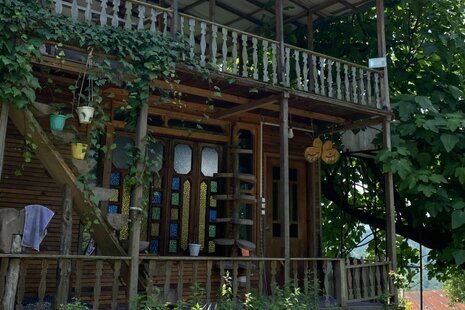 کلبه چوبی تک خواب ونوشه صحرا در شیرگاه