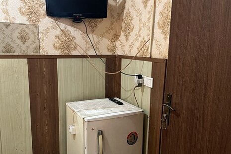 اتاق یک تخت در مهمانپذیر خیابان کارگر