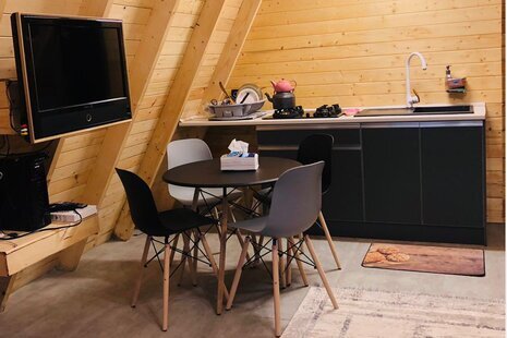 کلبه چوبی دوبلکس استخر آبگرم در لاهیجان