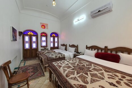 اتاق 4 نفره در هتل سنتی کاشان