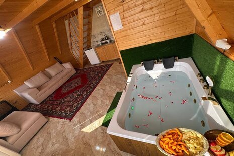 کلبه دوبلکس جکوزی دار تکخواب آریا در بابل