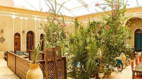 اتاق دو تخته در اقامتگاه بومگردی در یزد