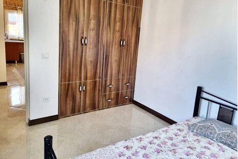 واحد دوخواب در طبقه اول ویلا گل باران در کلاردشت