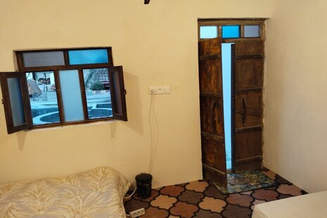 اتاق مبله پریشکو در اقامتگاه بومگردی قشم