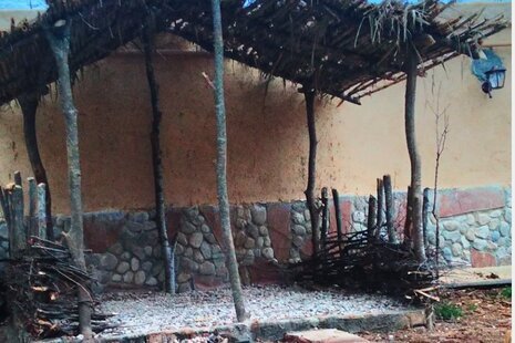 اتاق بنفشه در اقامتگاه بومگردی گالیکش