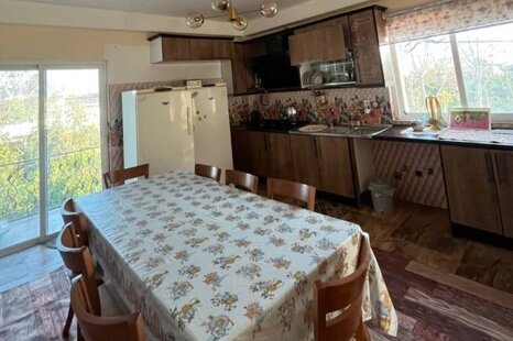 واحد مبله تکخواب گیل ماه در طبقه اول ویلا رودسر