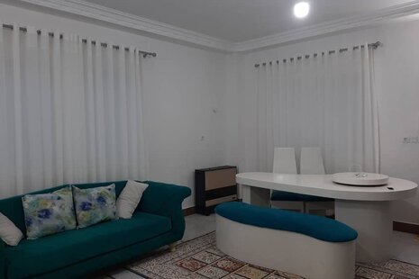 واحد در طبقه همکف مانلی شیرگاه