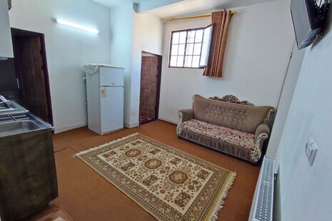 واحد دو خواب آنا در قم (203)