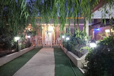 ویلا تک خواب استخردار آسمان در چهارباغ