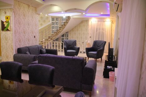 ویلا با استخر سرپوشیده در آبسرد