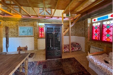 کلبه دوبلکس نارون در مجموعه اقامتی صومعه سرا