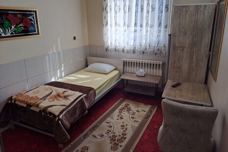 اتاق 1 نفره در مهمانپذیر تاکستان