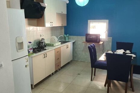 آپارتمان مبله دوخواب سورمه ای در کیش