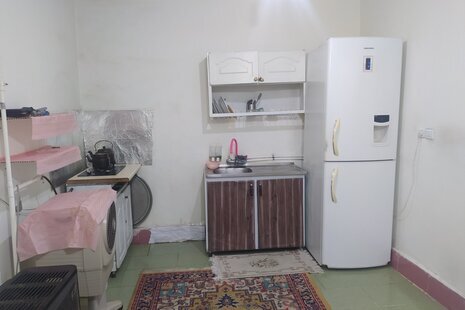 سوئیت پنج تخت کاج در قم