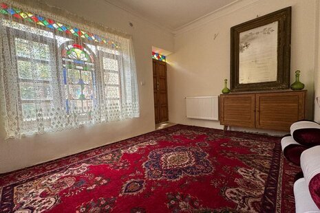 اتاق شعر در بومگردی شیراز