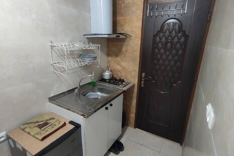 اتاق 203 دو تخت در مسافرخانه قم