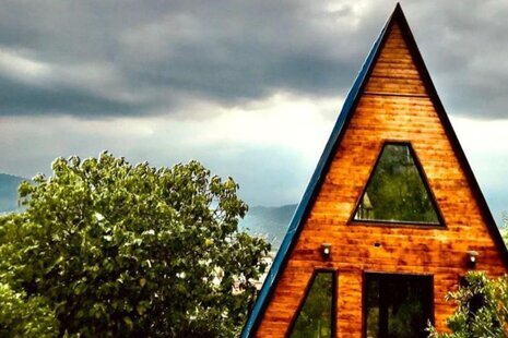 کلبه سوئیسی مبله دوبلکس جکوزی دار تک خواب در شیرگاه