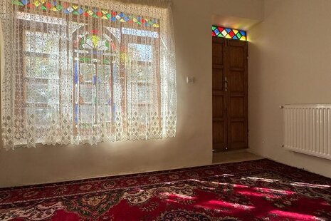 اتاق شعر در بومگردی شیراز