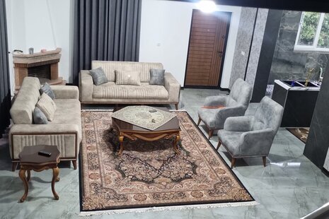 ویلا دوبلکس سه خواب عمارت گل رز در چهارباغ