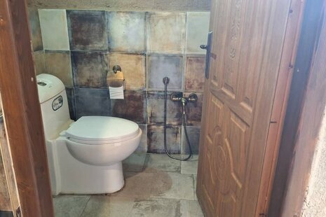 واحد صنوبر جکوزی دار در اقامتگاه بومگردی تنکابن