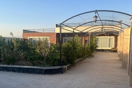 ویلا دو خواب استخردار آنا در چهارباغ