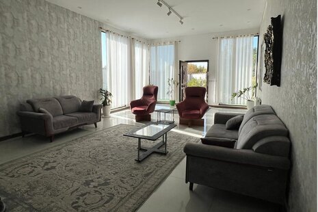 ویلا استخردار مبله دوخواب ستین در چهارباغ