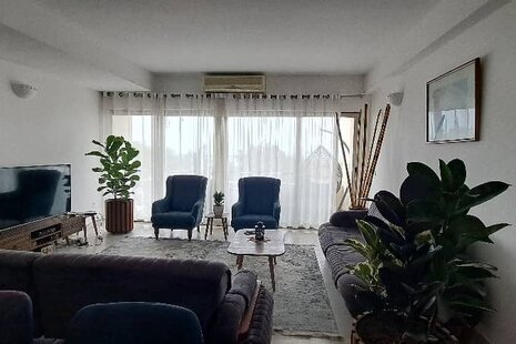 آپارتمان تکخواب مبله ساحلی در کیش