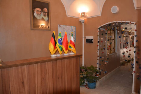 اتاق سه نفره سنبل در اقامتگاه بومگردی یزد