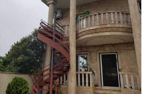 واحد تکخواب خاله معصومه در طبقه دوم ویلای امامزاده عبداله