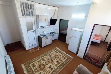 واحد دو خواب آنا در قم (203)